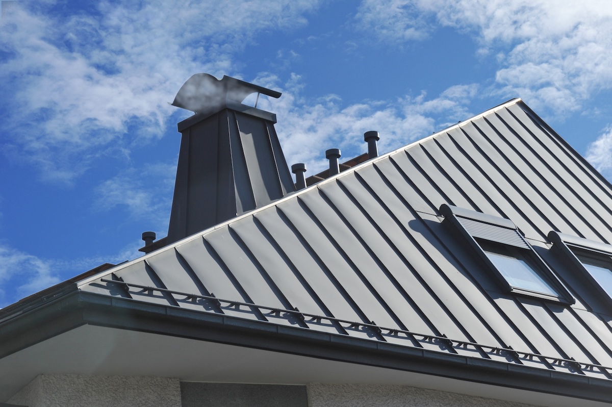 how long does a metal roof last