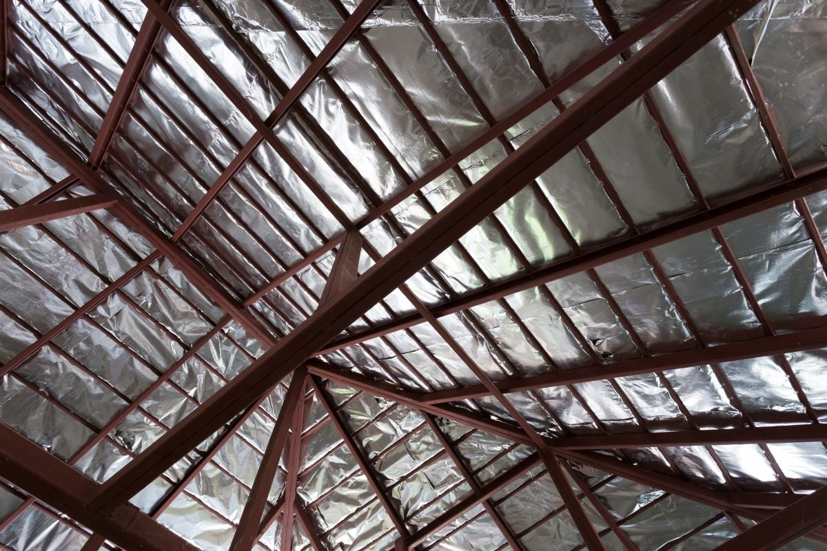 metal roof insulation red metallic structure