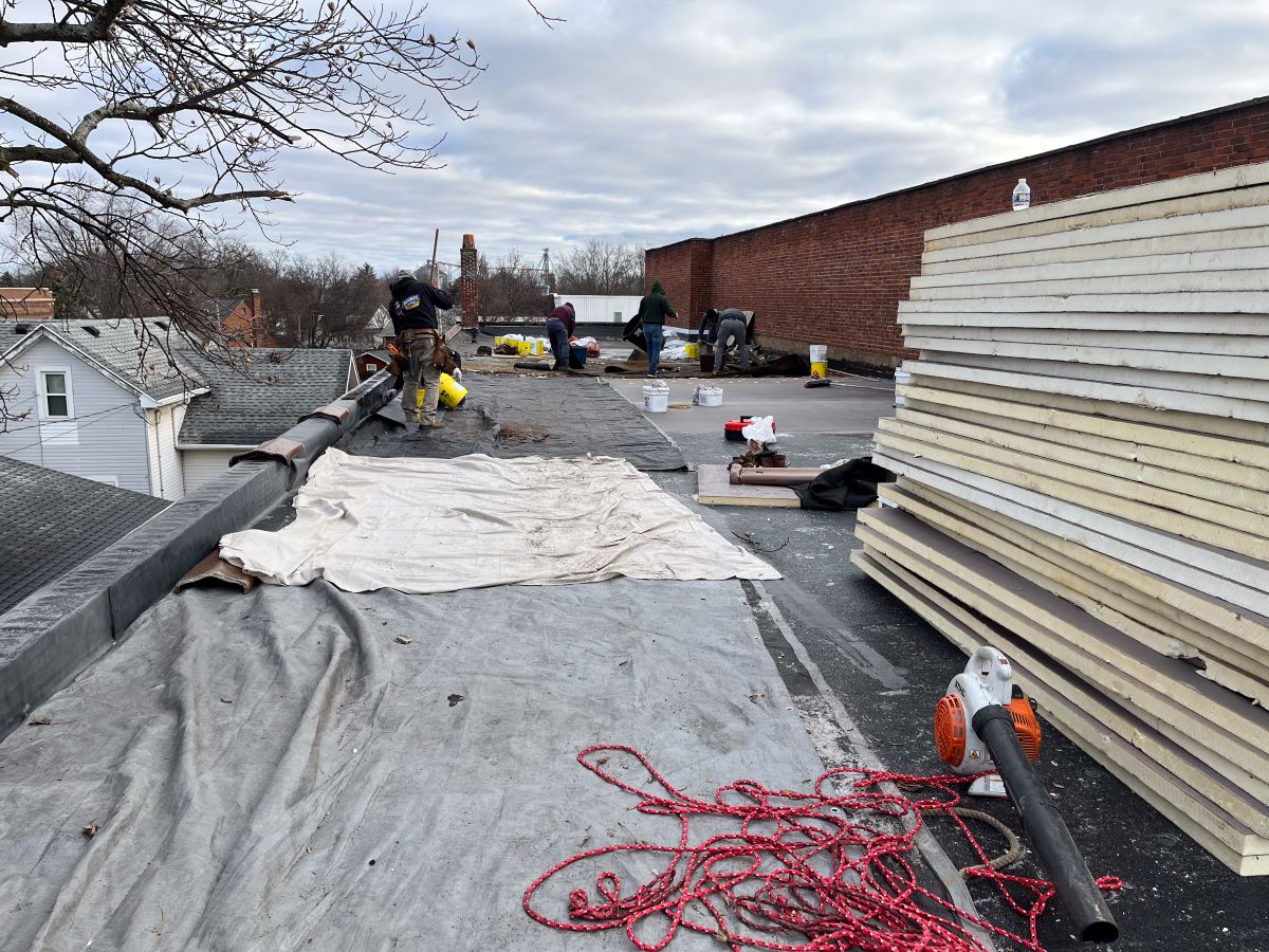 Flat commercial roof replacement